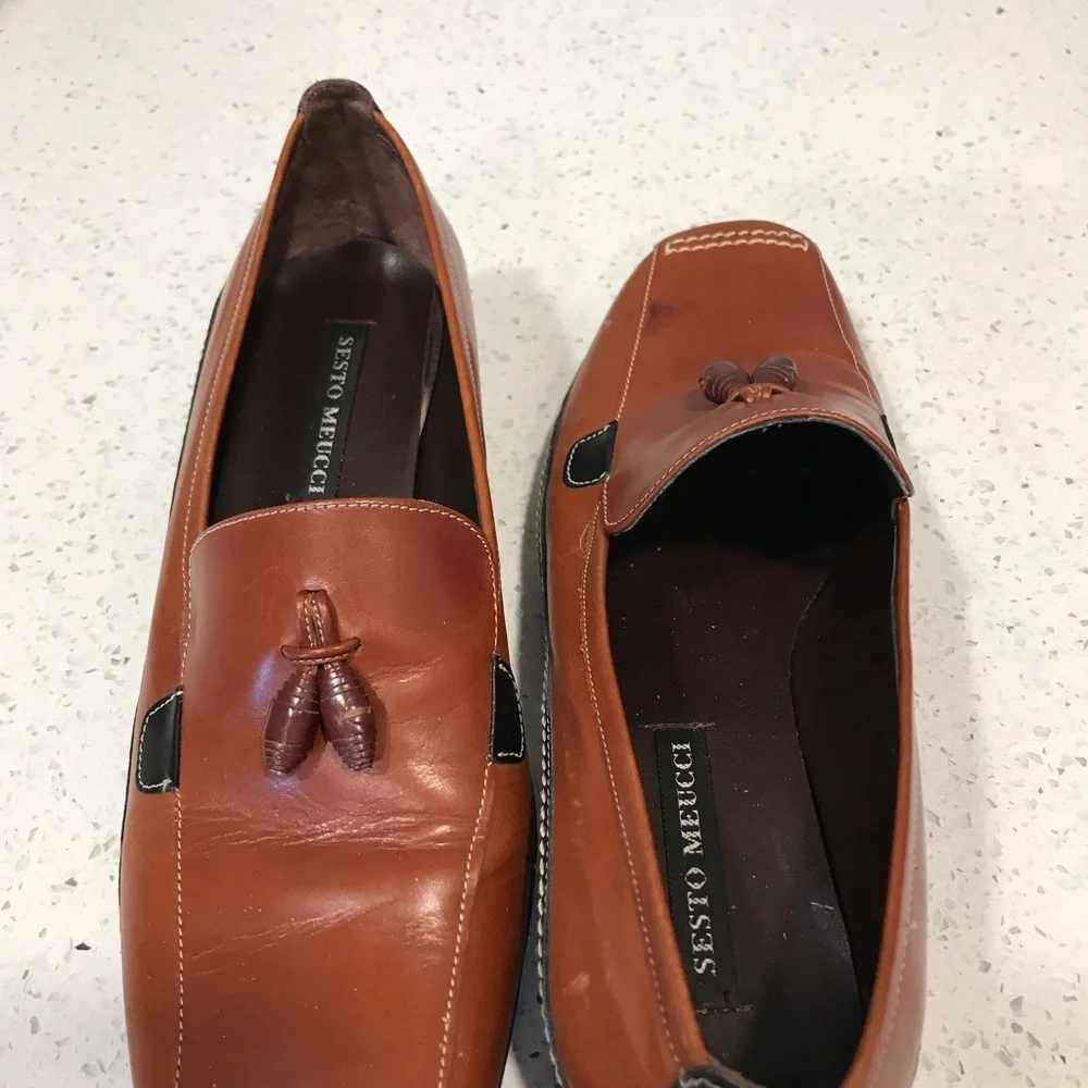 Sesto Meucci two tone leather loafer 7.5M